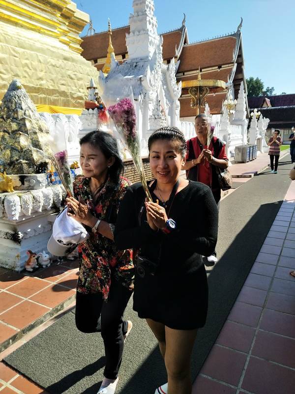 พระธาตุแช่แห้ง